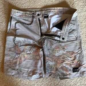 Hurley Mens Hybrid Asian Tiger Art shorts 32”